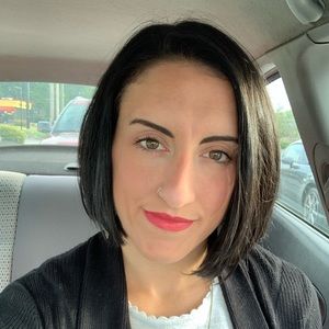 Meet your Posher, Evelyn